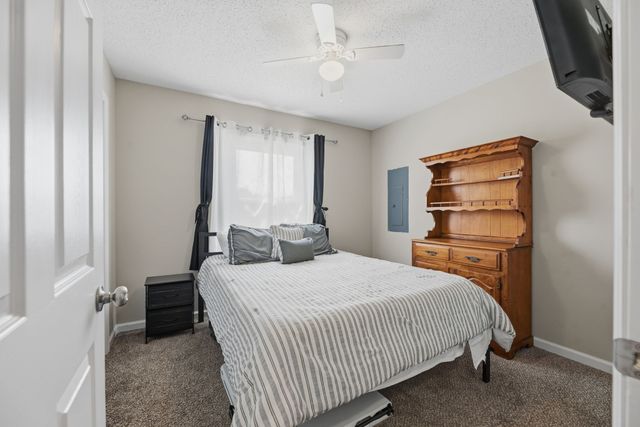 314 Malibu Canyon Dr, Columbia, TN 38401