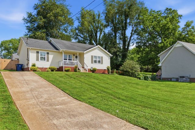 314 Malibu Canyon Dr, Columbia, TN 38401