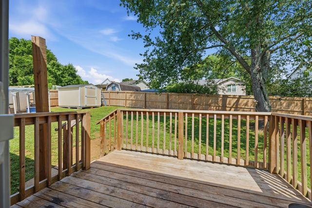 314 Malibu Canyon Dr, Columbia, TN 38401