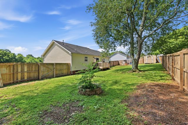 314 Malibu Canyon Dr, Columbia, TN 38401