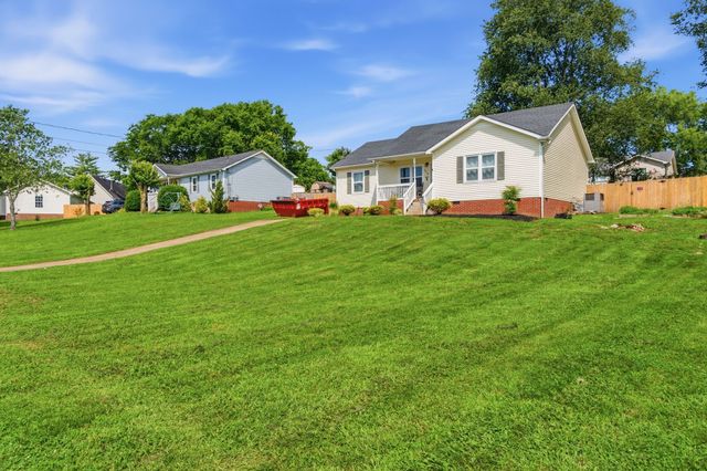 314 Malibu Canyon Dr, Columbia, TN 38401