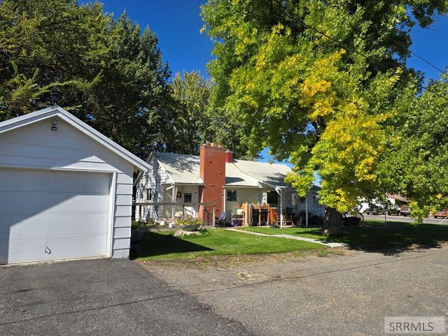 104 S 3rd W, Teton, ID 83451