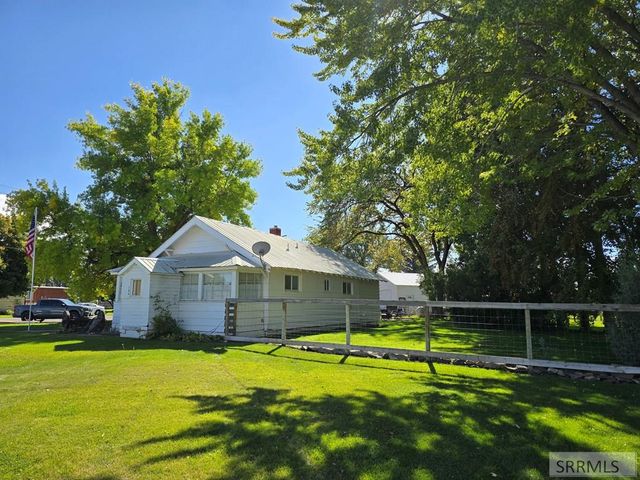 104 S 3rd W, Teton, ID 83451