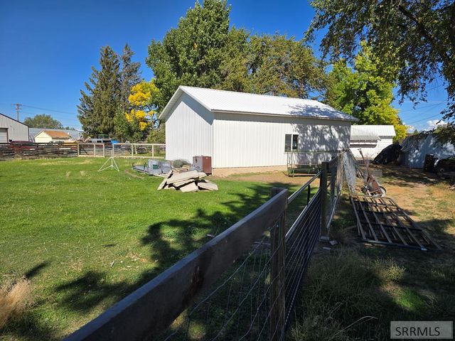 104 S 3rd W, Teton, ID 83451
