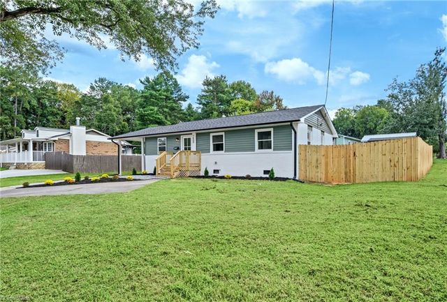 1400 E Sedgefield Drive, Winston-salem, NC 27127