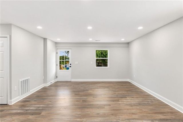 1400 E Sedgefield Drive, Winston-salem, NC 27127