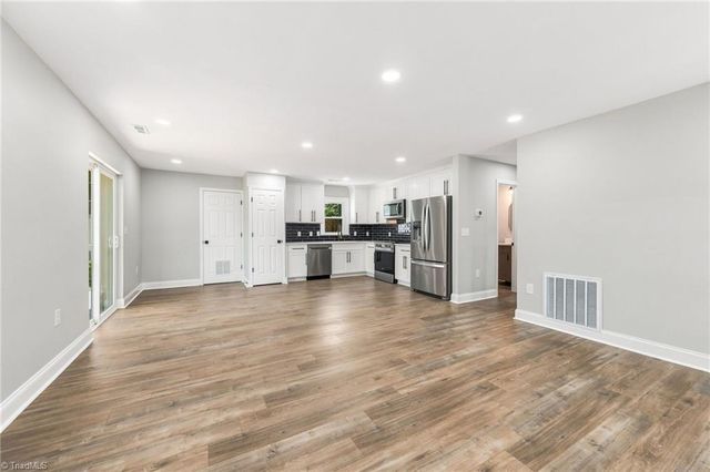 1400 E Sedgefield Drive, Winston-salem, NC 27127