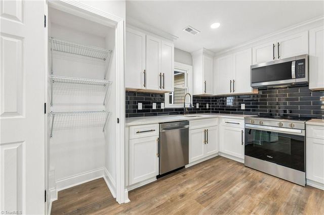 1400 E Sedgefield Drive, Winston-salem, NC 27127