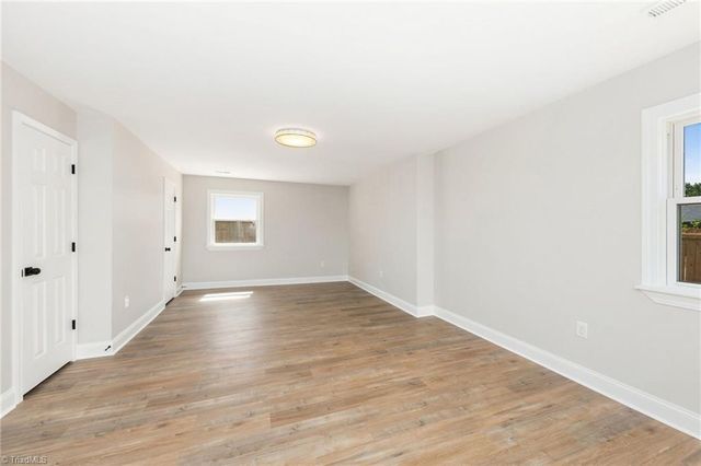 1400 E Sedgefield Drive, Winston-salem, NC 27127