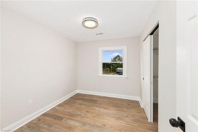 1400 E Sedgefield Drive, Winston-salem, NC 27127