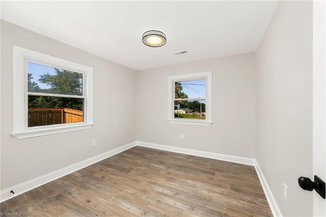 1400 E Sedgefield Drive, Winston-salem, NC 27127