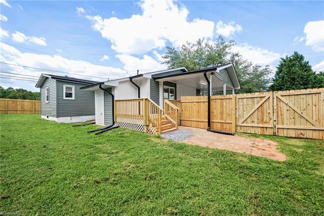 1400 E Sedgefield Drive, Winston-salem, NC 27127