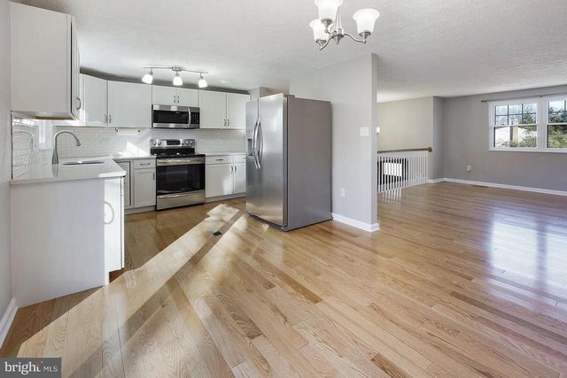 16012 NORMANDY CT, Woodbridge, VA 22191