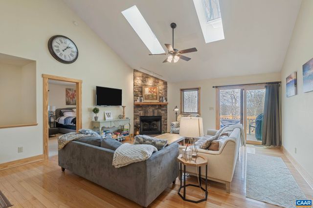 19 ROCK DOVE LN, Wintergreen, VA 22967
