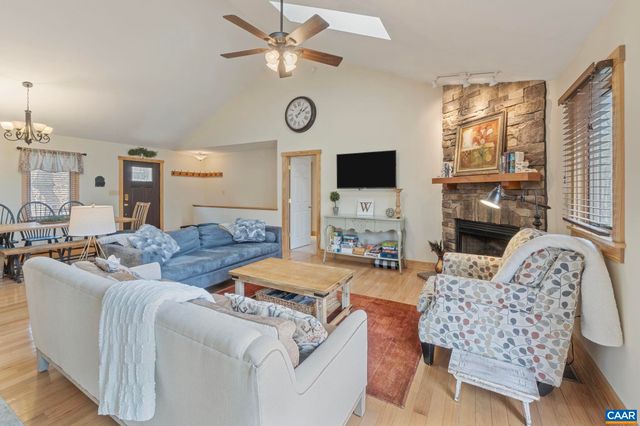 19 ROCK DOVE LN, Wintergreen, VA 22967