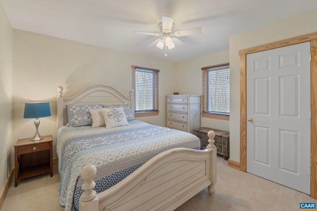 19 ROCK DOVE LN, Wintergreen, VA 22967