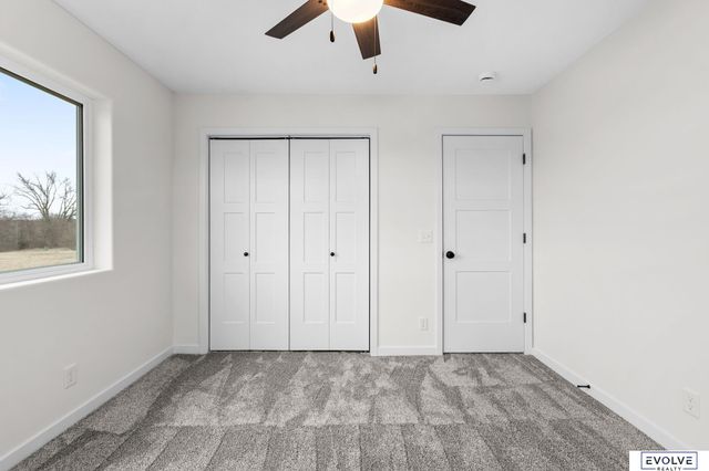 921 Arlene Circle, Papillion, NE 68046