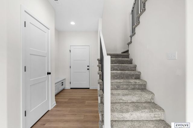 921 Arlene Circle, Papillion, NE 68046