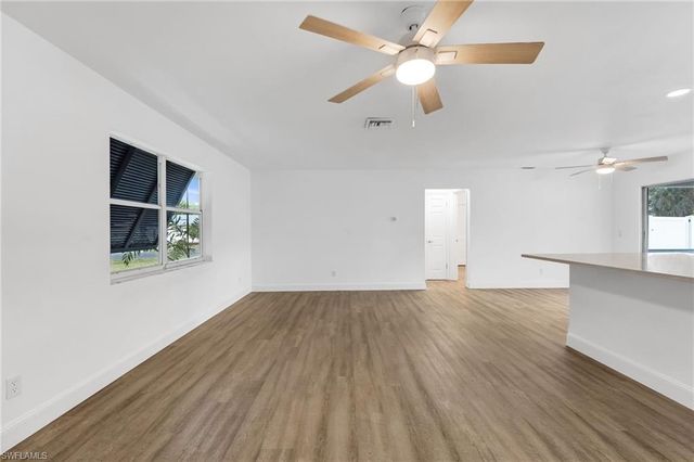 7162 Drake DR, Fort Myers, FL 33908