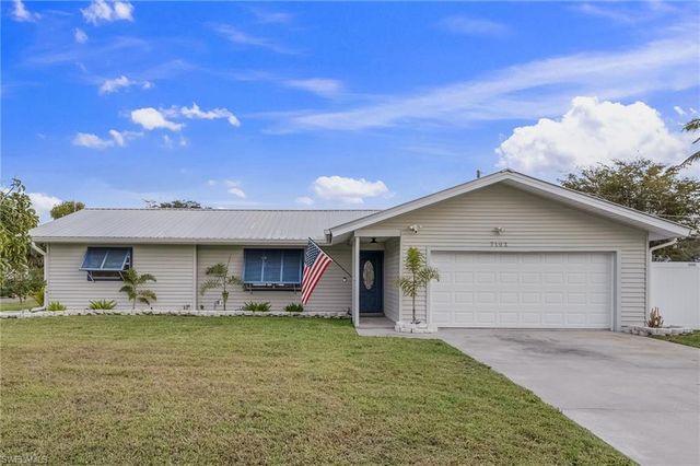 7162 Drake DR, Fort Myers, FL 33908