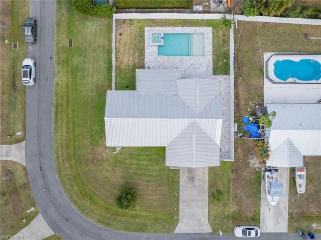 7162 Drake DR, Fort Myers, FL 33908