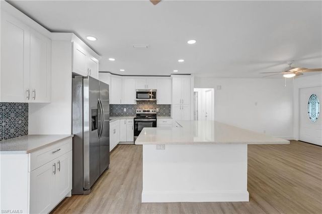 7162 Drake DR, Fort Myers, FL 33908