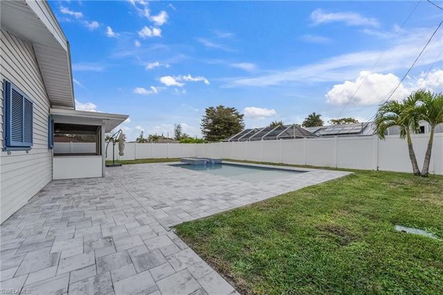 7162 Drake DR, Fort Myers, FL 33908