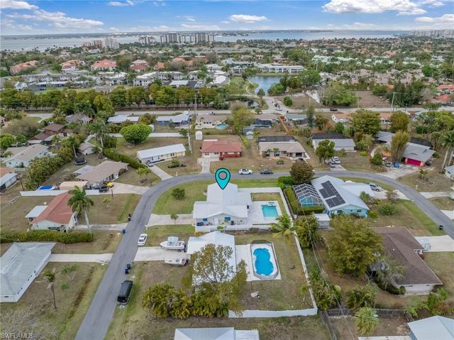 7162 Drake DR, Fort Myers, FL 33908