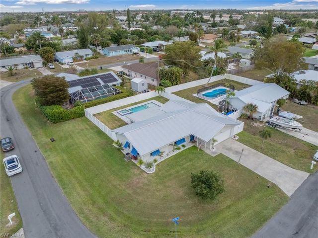 7162 Drake DR, Fort Myers, FL 33908