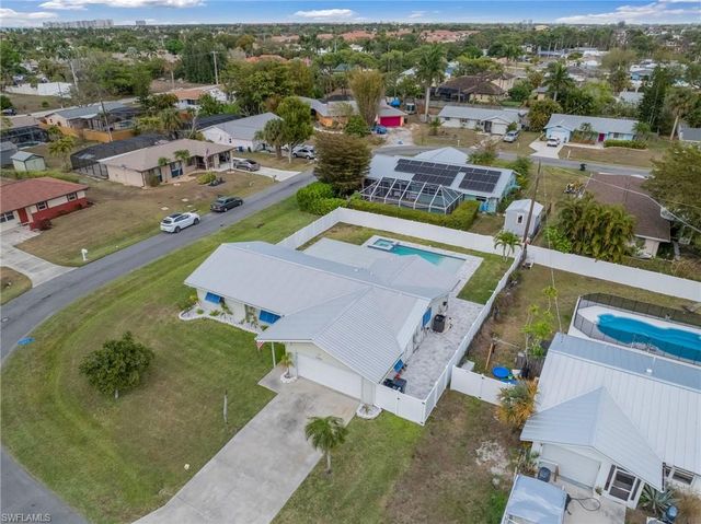 7162 Drake DR, Fort Myers, FL 33908