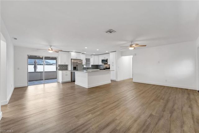 7162 Drake DR, Fort Myers, FL 33908