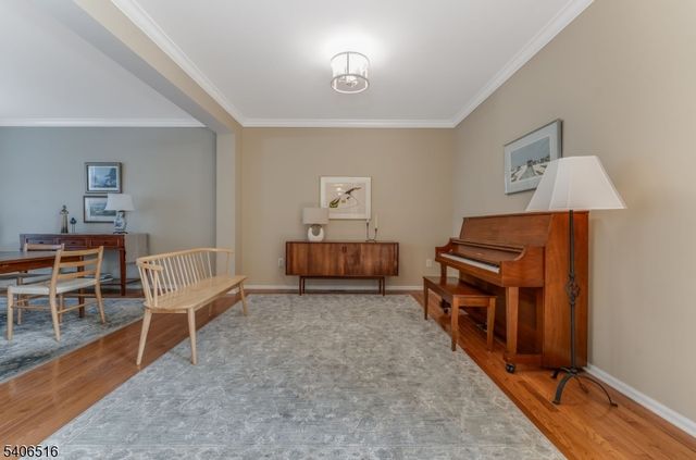 14 Pony Ln, Raritan Twp., NJ 08822