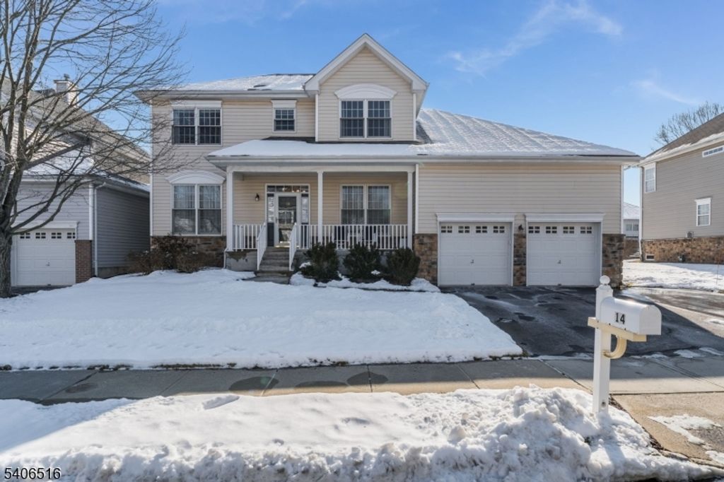 14 Pony Ln, Raritan Twp., NJ 08822