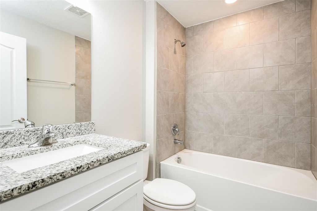 Image 14 of property listing at 429 BROOKFIELD DRIVE, Kissimmee, FL 34758