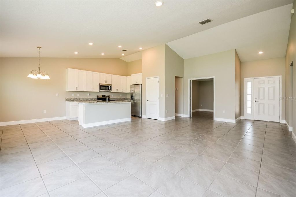 Image 4 of property listing at 429 BROOKFIELD DRIVE, Kissimmee, FL 34758