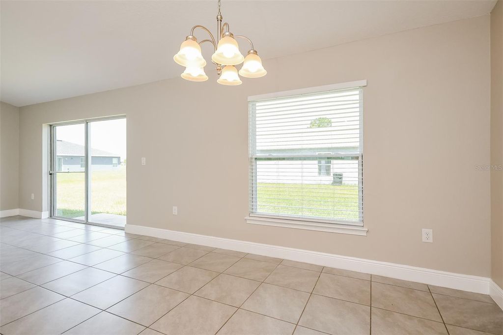 Image 5 of property listing at 429 BROOKFIELD DRIVE, Kissimmee, FL 34758