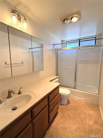 1061 N Glendora Avenue, Covina, CA 91724