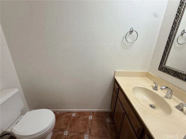 1061 N Glendora Avenue, Covina, CA 91724