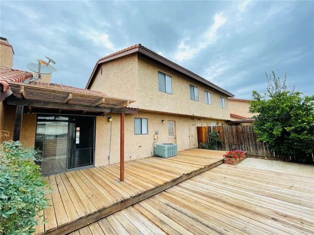 1061 N Glendora Avenue, Covina, CA 91724