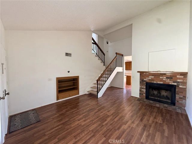 1061 N Glendora Avenue, Covina, CA 91724