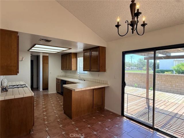 1061 N Glendora Avenue, Covina, CA 91724
