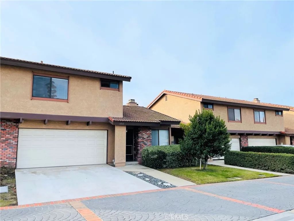 1061 N Glendora Avenue, Covina, CA 91724