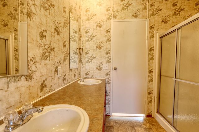 18531 DOUBLETREE Drive, Justin, TX 76247