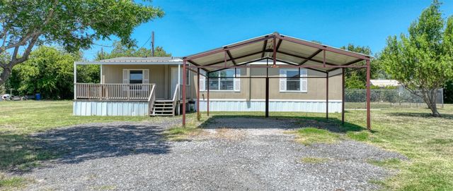 18531 DOUBLETREE Drive, Justin, TX 76247