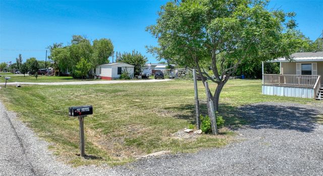 18531 DOUBLETREE Drive, Justin, TX 76247