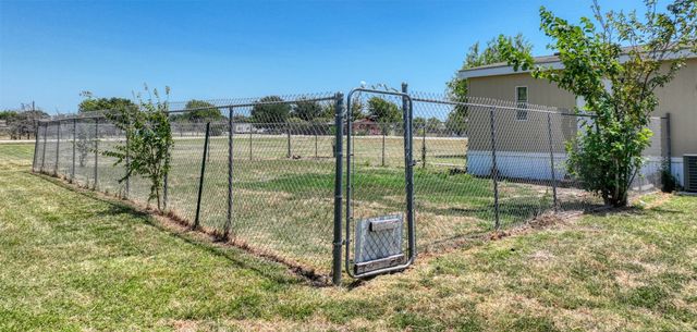 18531 DOUBLETREE Drive, Justin, TX 76247