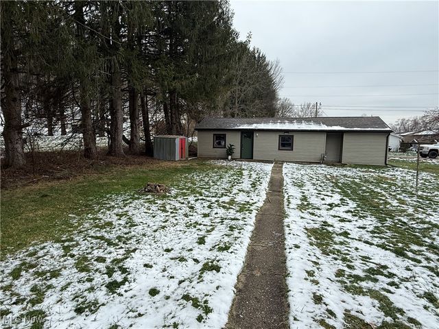 604 Crider Avenue NE, New Philadelphia, OH 44663