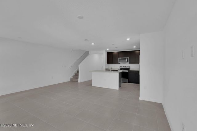 1860 NORMANDY PINES Lane, Jacksonville, FL 32221