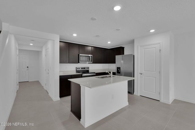 1860 NORMANDY PINES Lane, Jacksonville, FL 32221