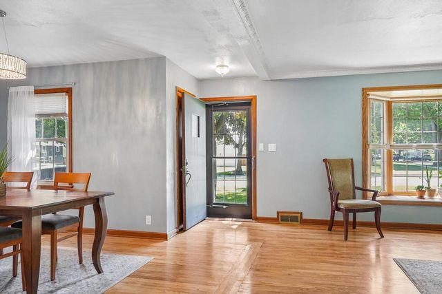 4630 W Cleveland AVENUE, Milwaukee, WI 53219